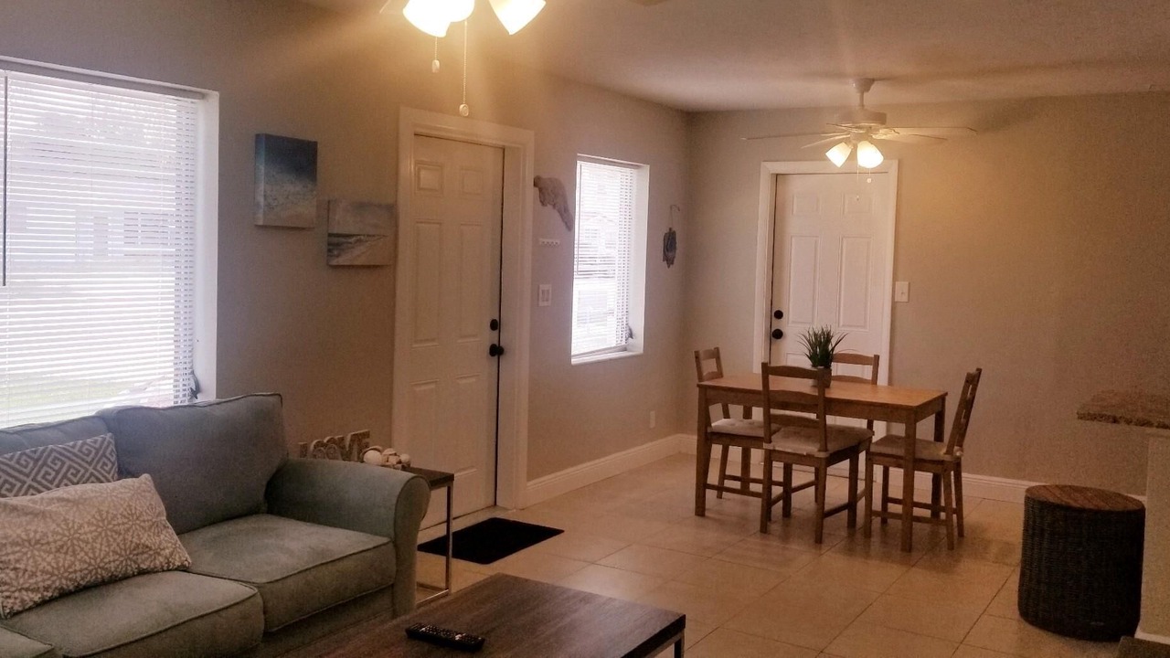 Photo of Livingroom in Deerfield Beach