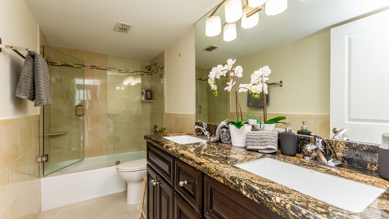 Photo of Bathroom in Galt Mile