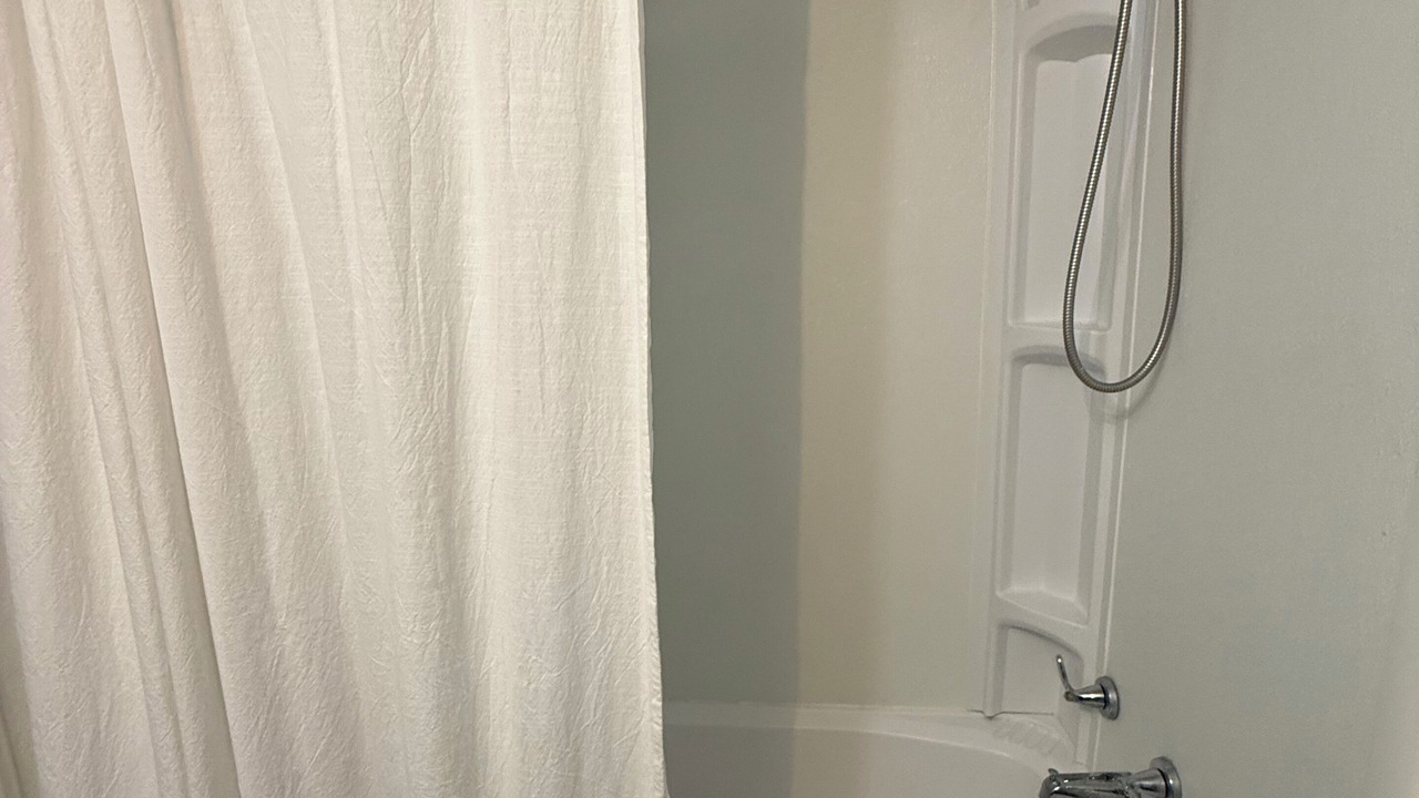 Photo of Bathroom in Pottsboro