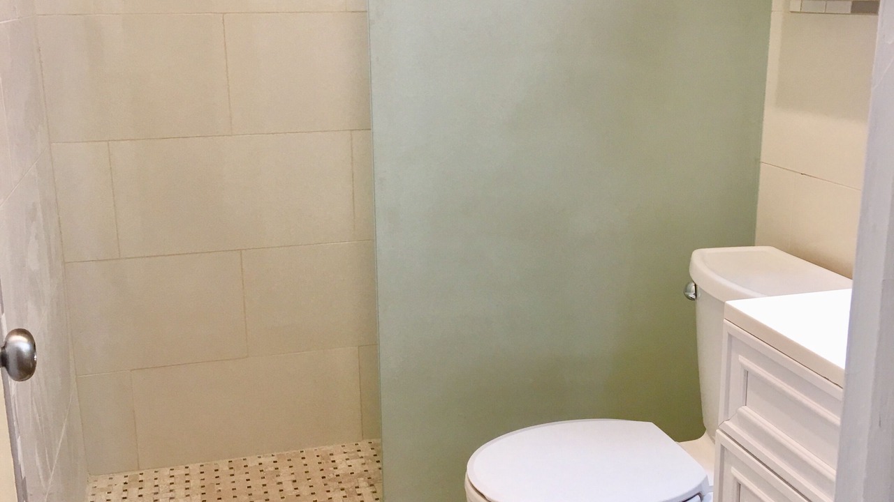 Photo of Bathroom in North Andrews Gardens