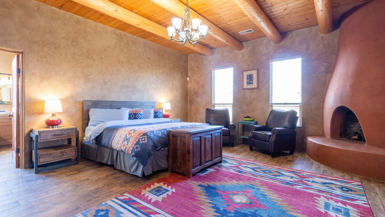 Photo of Bedroom in Alamedan Valley