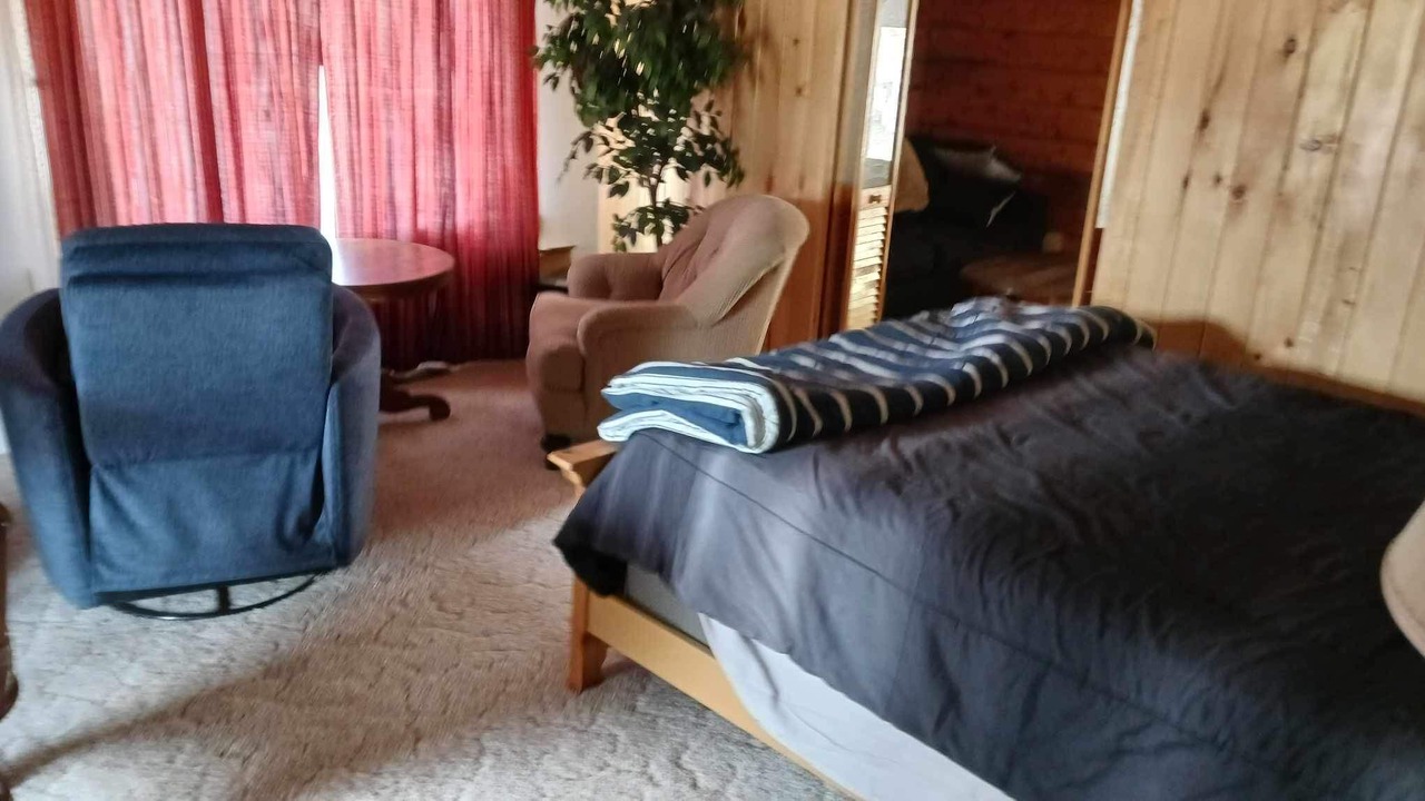 Photo of Bedroom in Villa Grove
