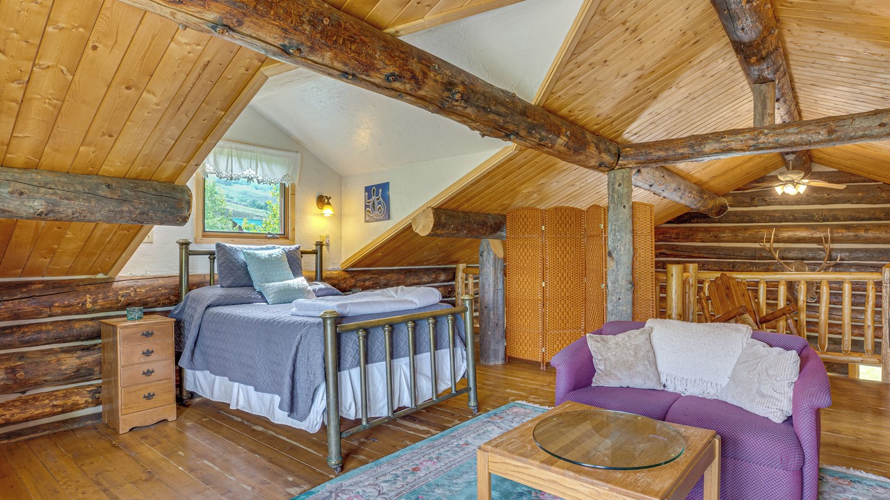 Photo of Bedroom in Almont