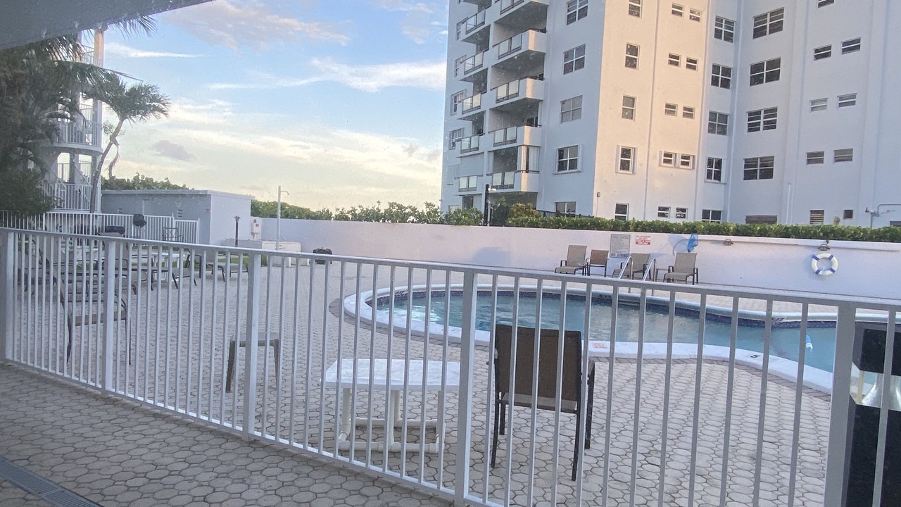 Photo of Patio Balcony in Lauderdale-by-the-Sea