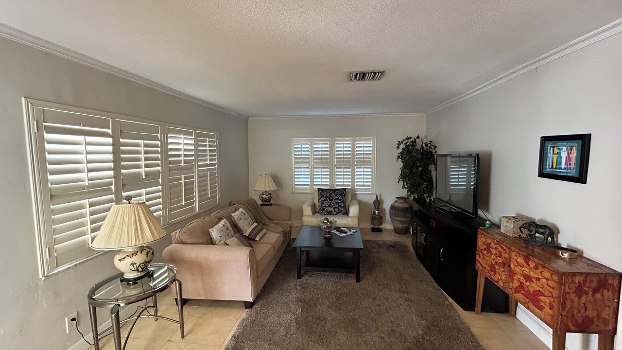 Photo of Livingroom in Deerfield Beach
