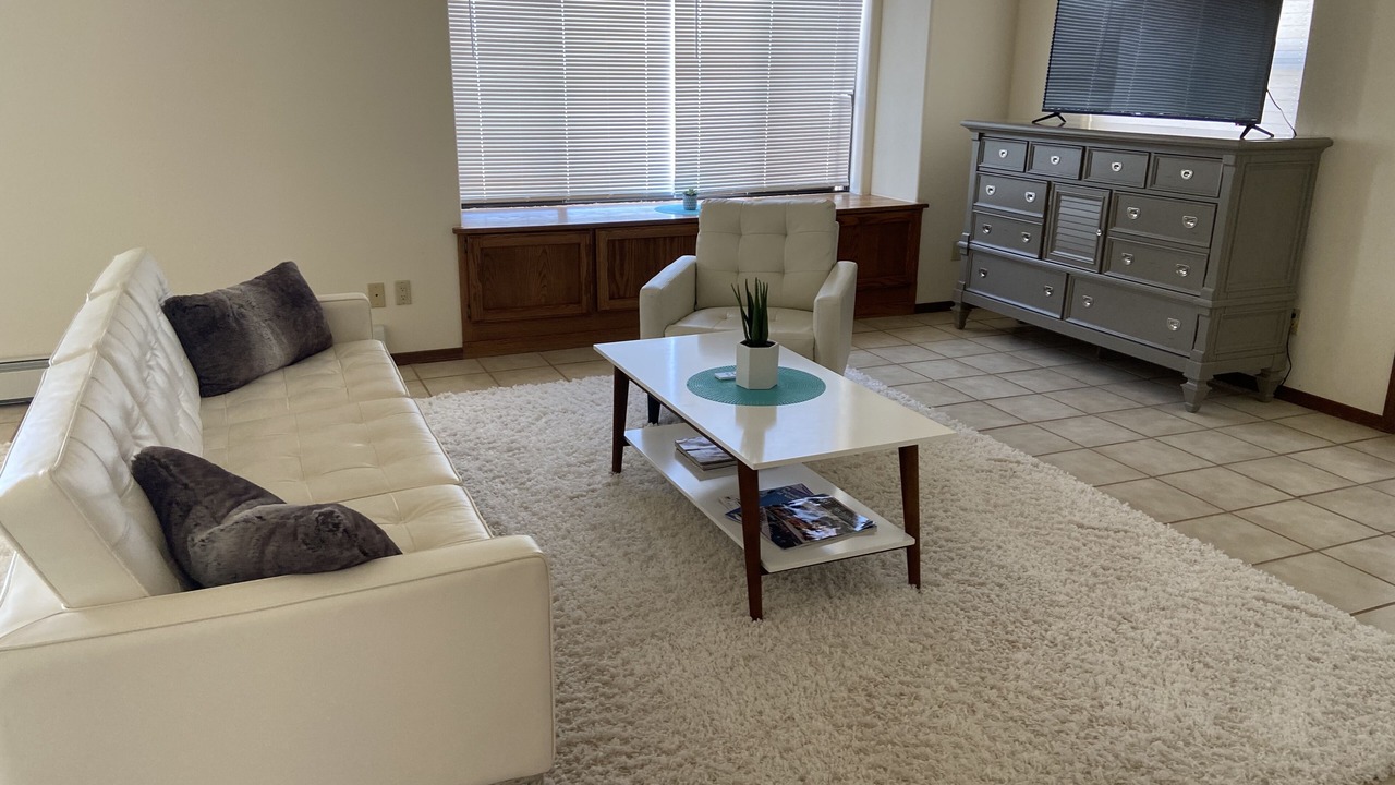 Photo of Livingroom in Truth or Consequences
