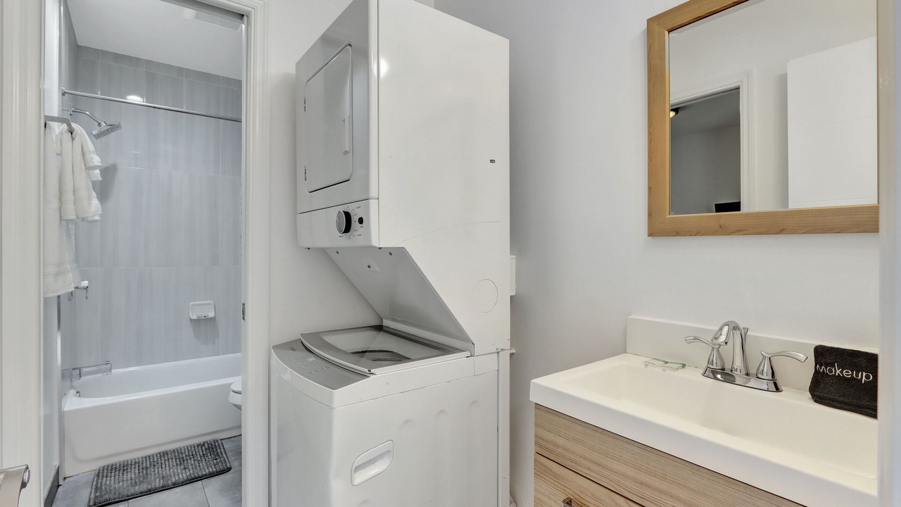 Photo of Bathroom in Highland Garden