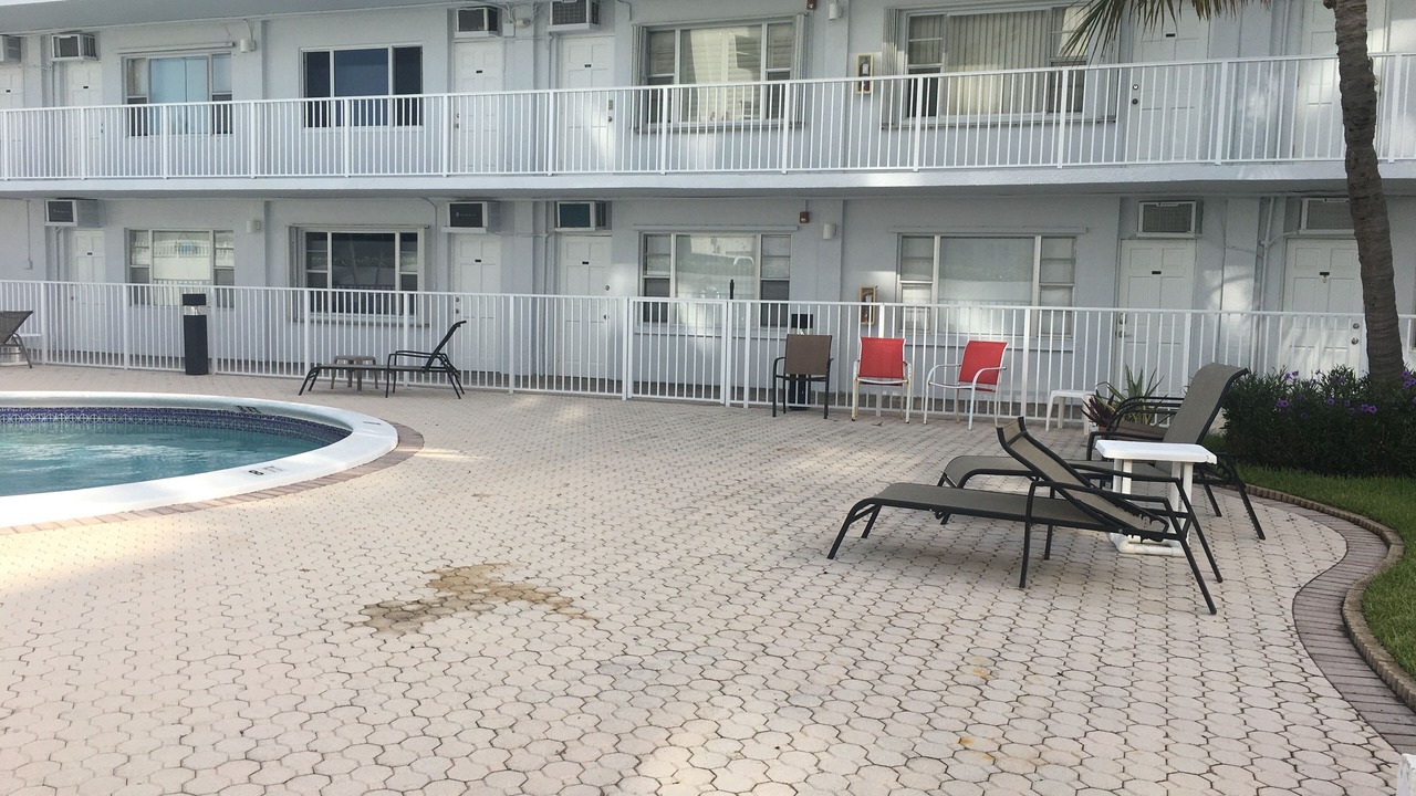 Photo of Patio Balcony in Lauderdale-by-the-Sea