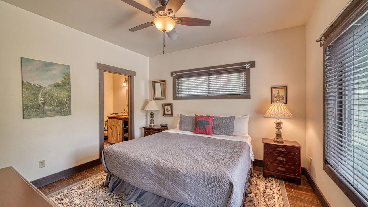 Photo of Bedroom in Whitepine