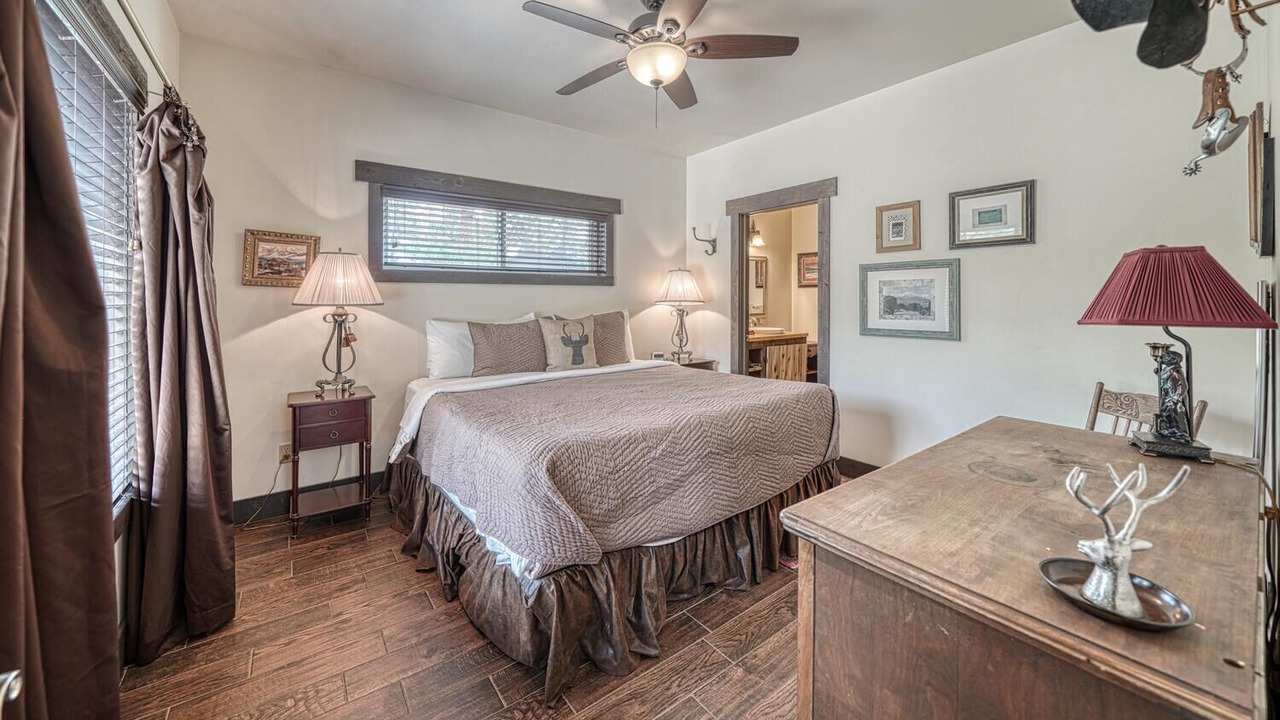 Photo of Bedroom in Whitepine