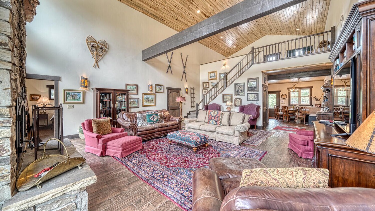 Photo of Livingroom in Whitepine