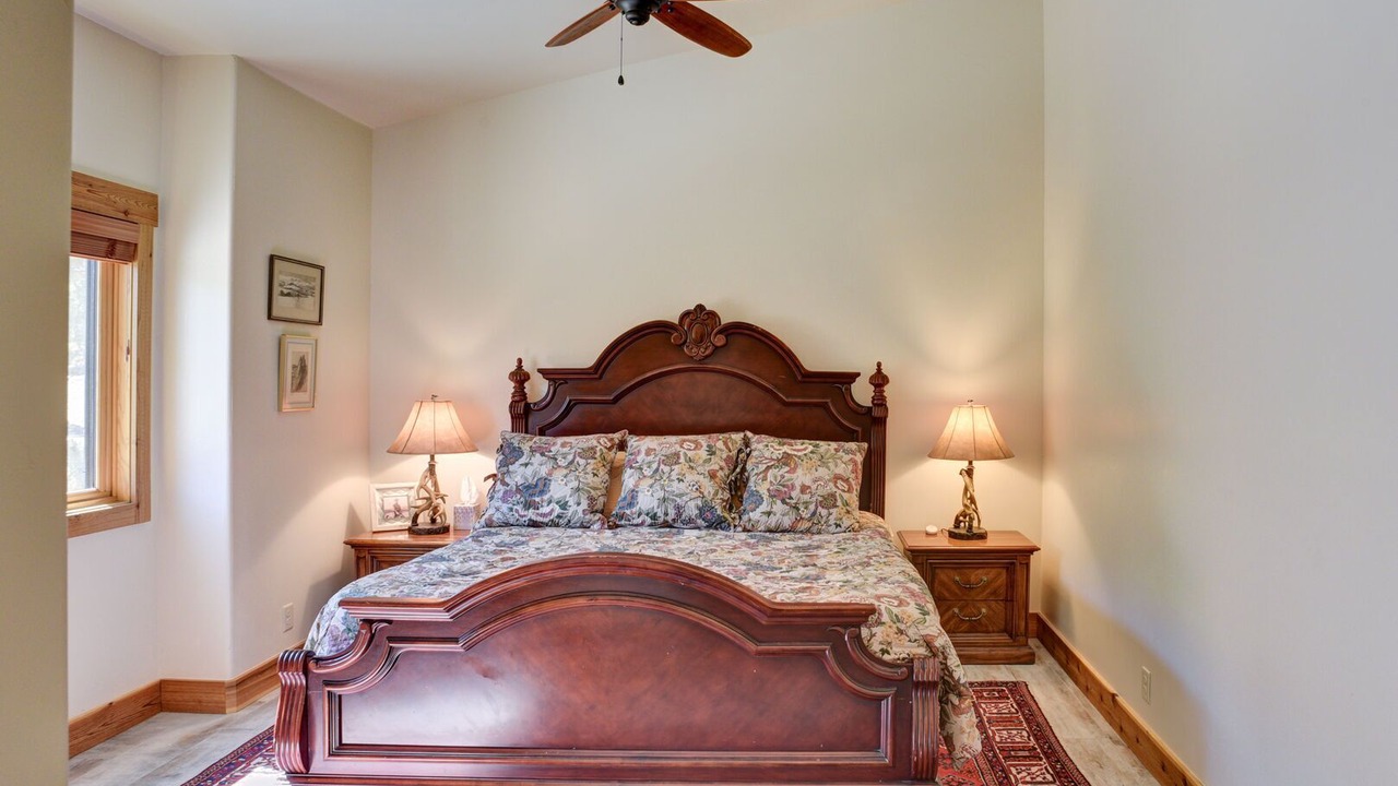Photo of Bedroom in Whitepine