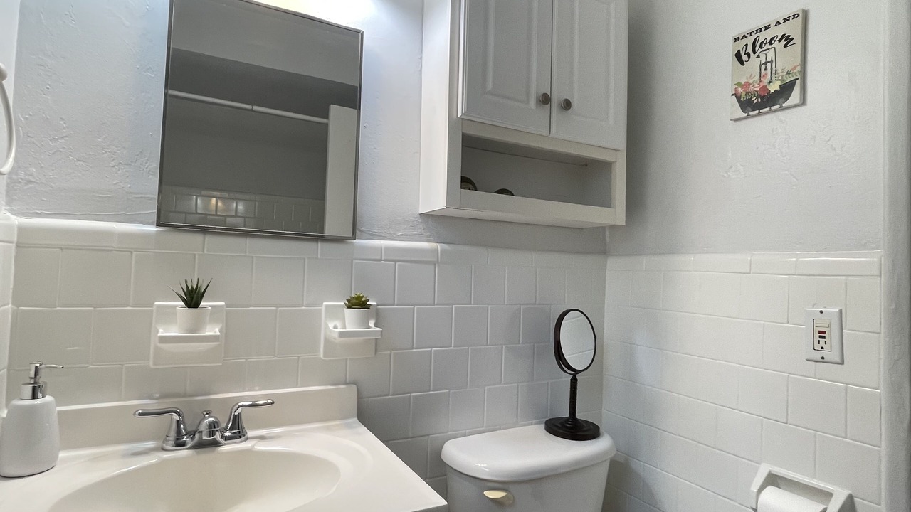 Photo of Bathroom in Harbor Village