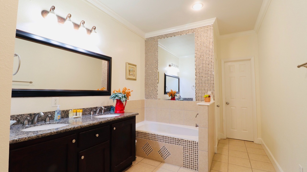 Photo of Bathroom in Galveston