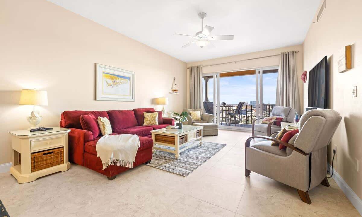 Photo of Livingroom in Clearwater Beach