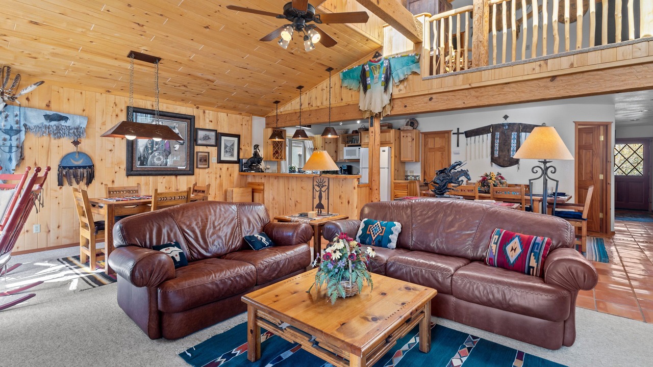 Photo of Livingroom in Red River