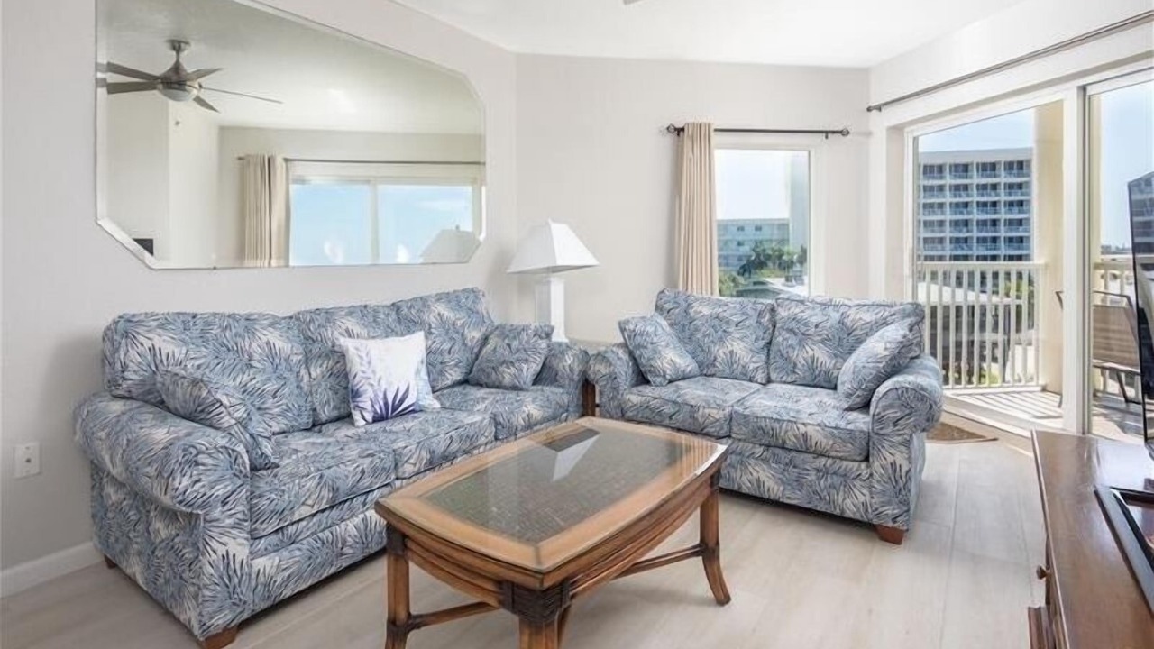 Photo of Patio Balcony in Treasure Island