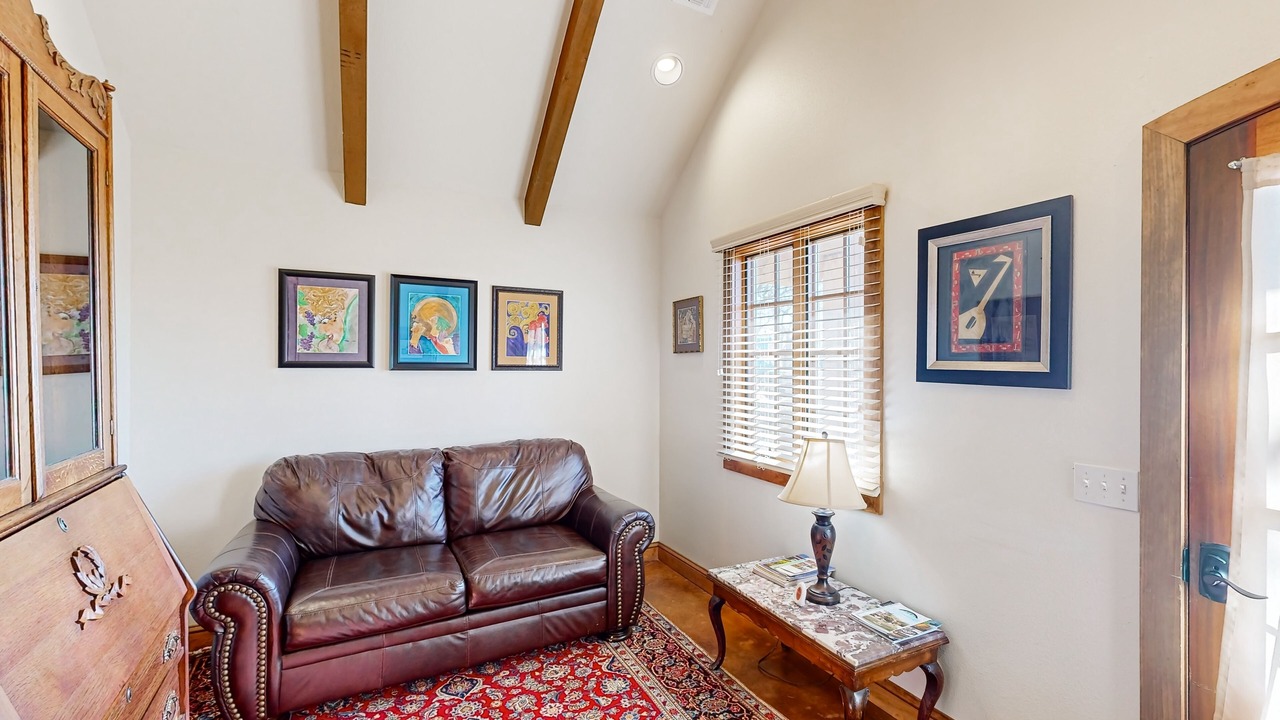 Photo of Livingroom in Fredericksburg
