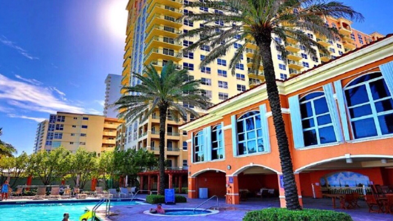 Photo of Outdoor in Hallandale Beach