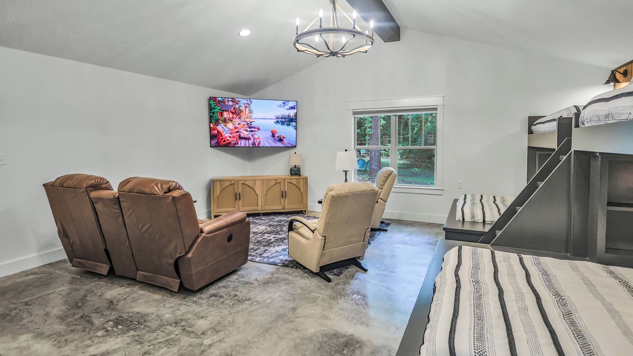 Photo of Bedroom in Daisy