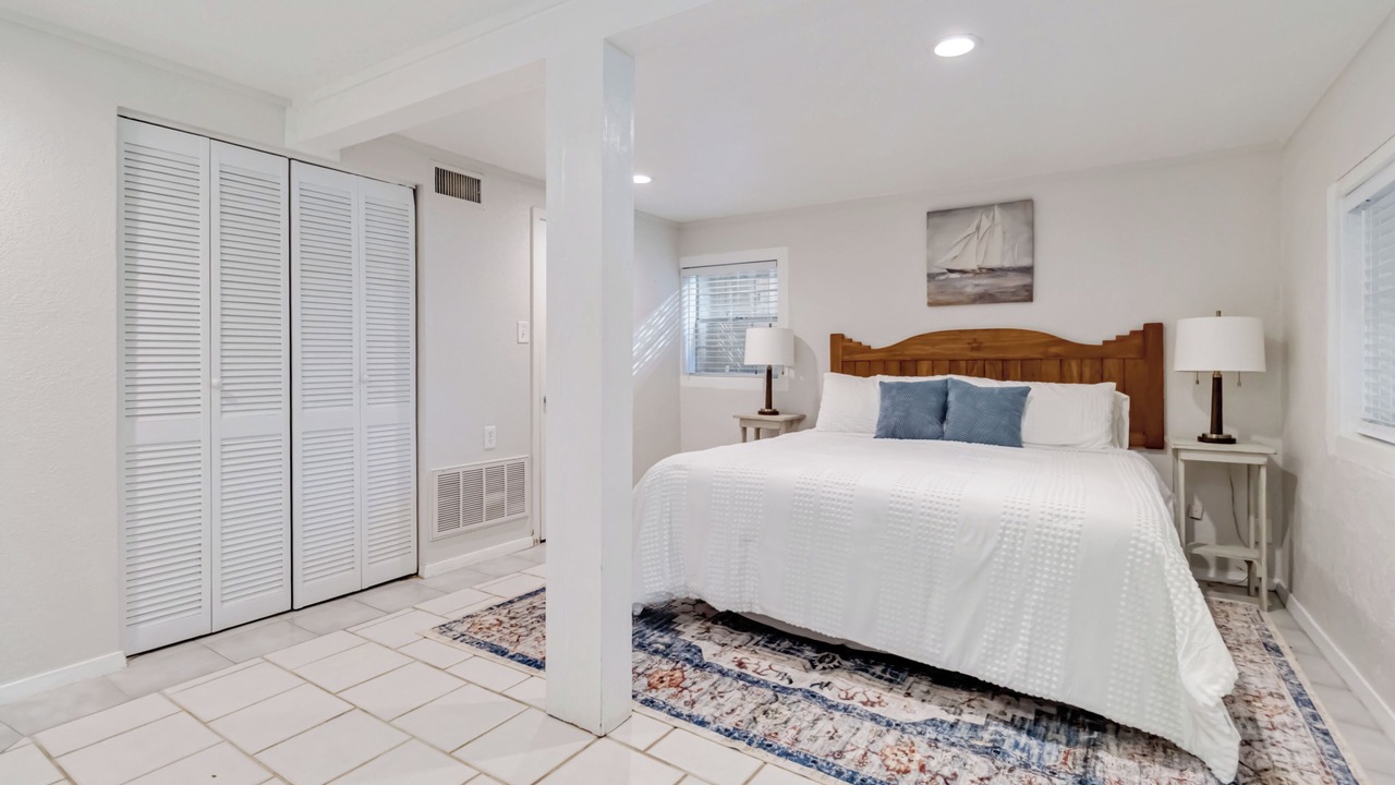 Photo of Bedroom in Canyon Lake