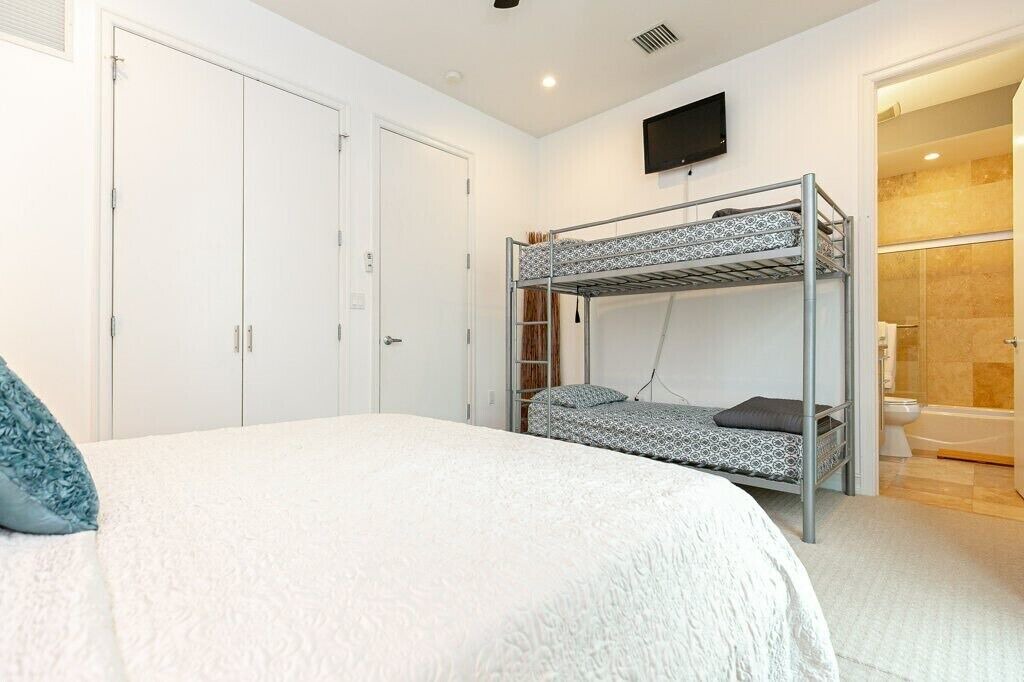 Photo of Bedroom in Pompano Beach