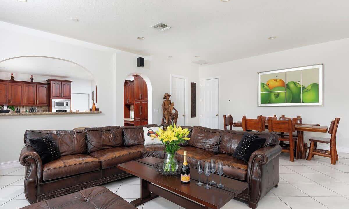 Photo of Bedroom in Garden Isles