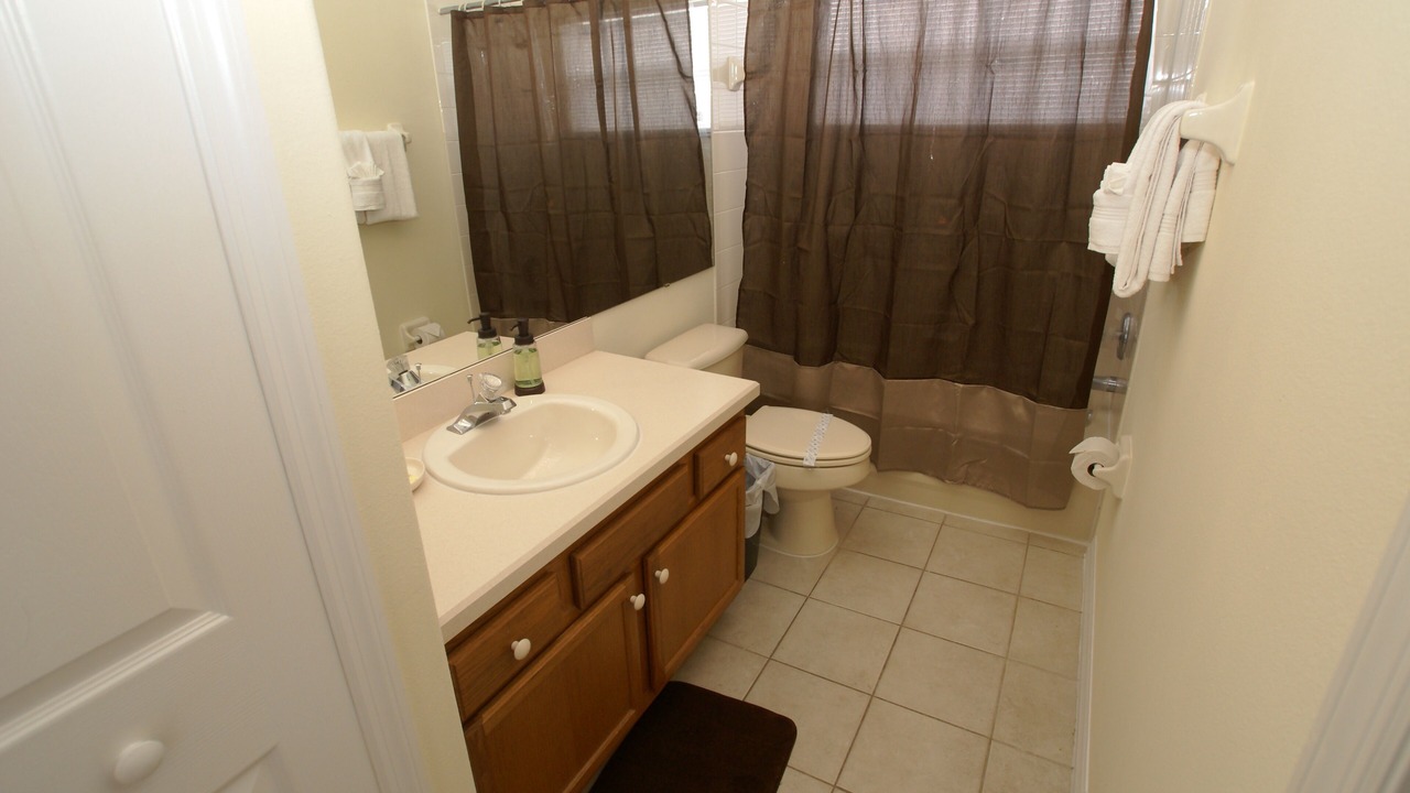 Photo of Bathroom in Orange Tree