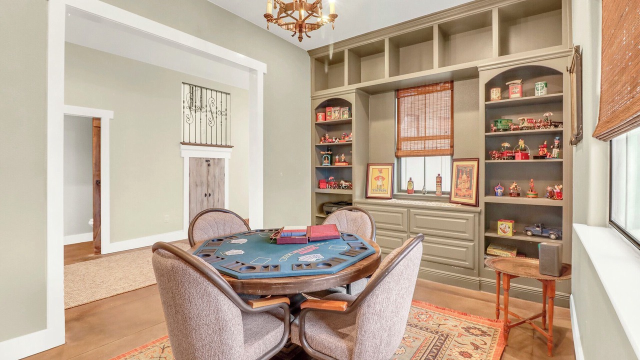 Photo of Bedroom in Canyon Lake