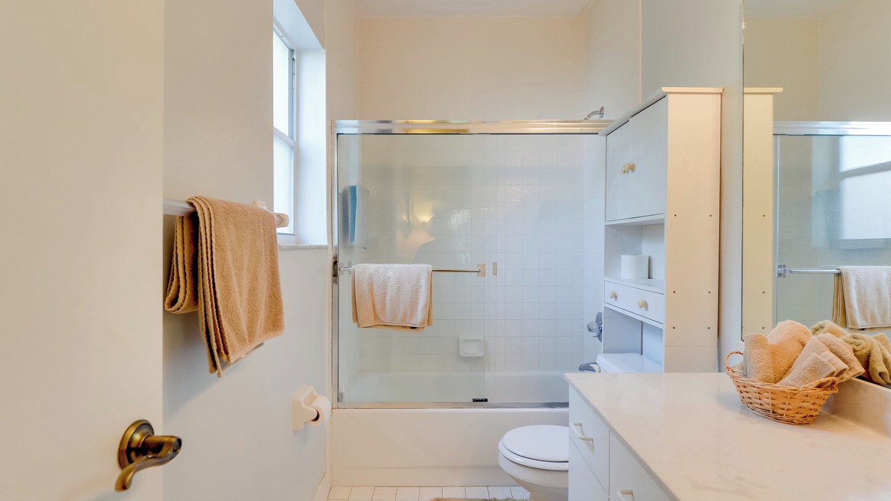 Photo of Bathroom in Lauderdale-by-the-Sea