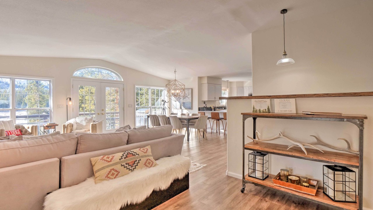 Photo of Livingroom in Valley of the Sun