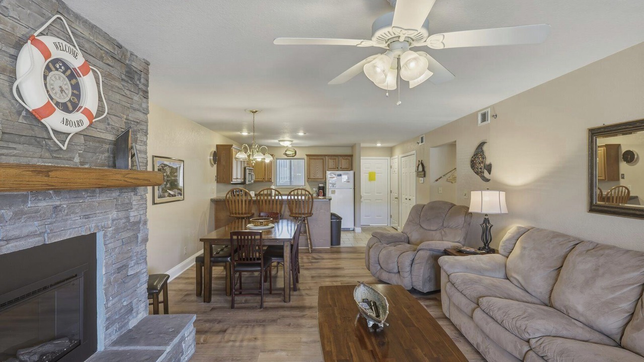 Photo of Livingroom in Osage Beach