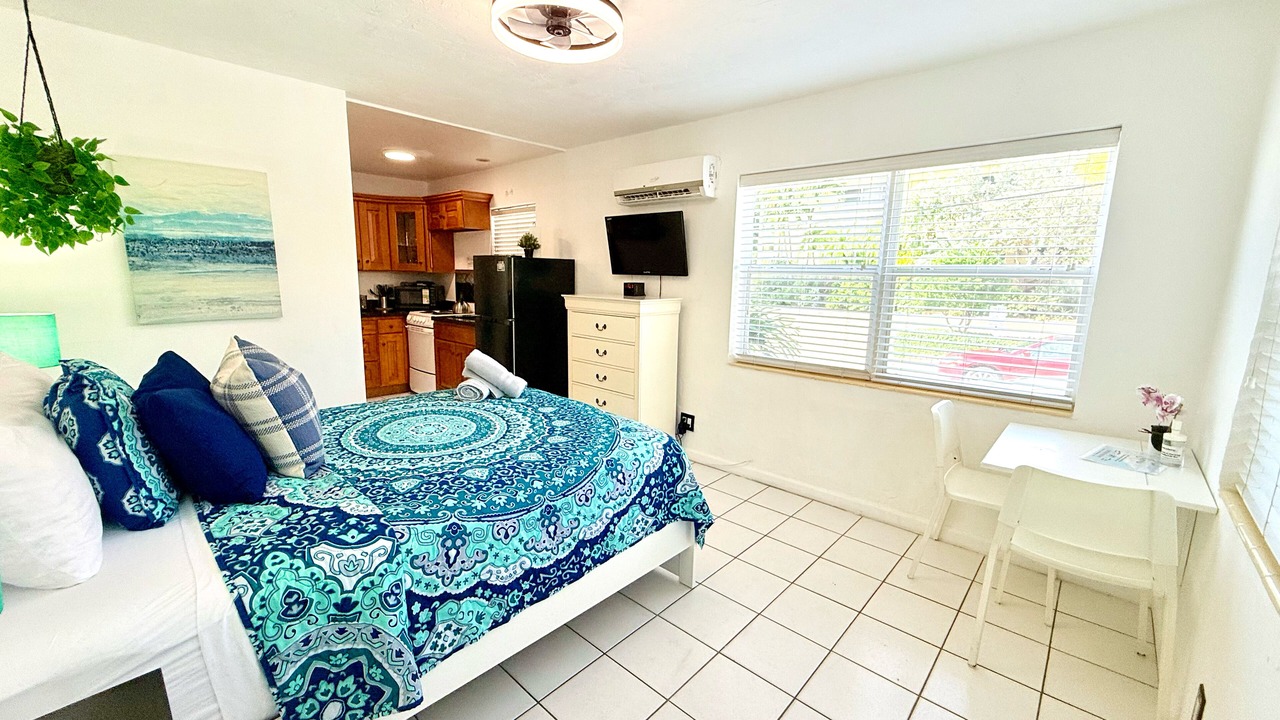 Photo of Livingroom in Hollywood South Central Beach