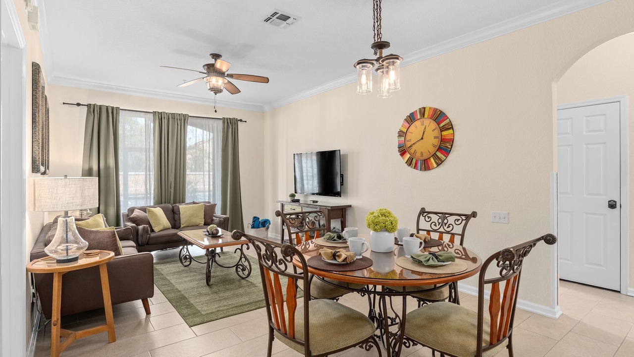 Photo of Livingroom in Windsor Hills