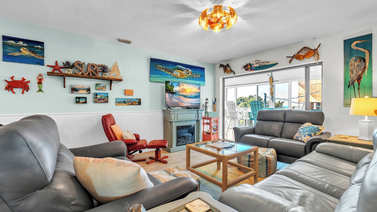 Photo of Livingroom in Holmes Beach