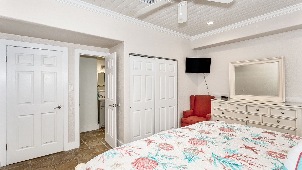 Photo of Bedroom in Pensacola Beach