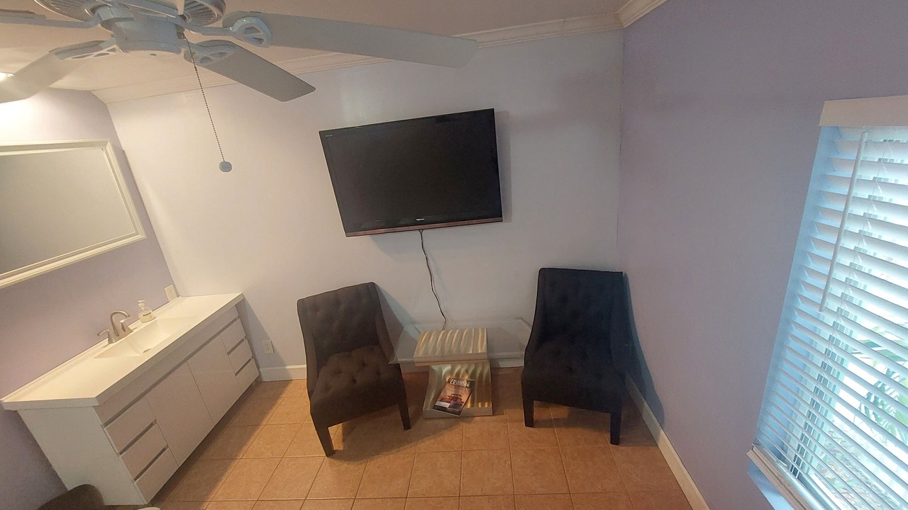 Photo of Livingroom in River Run