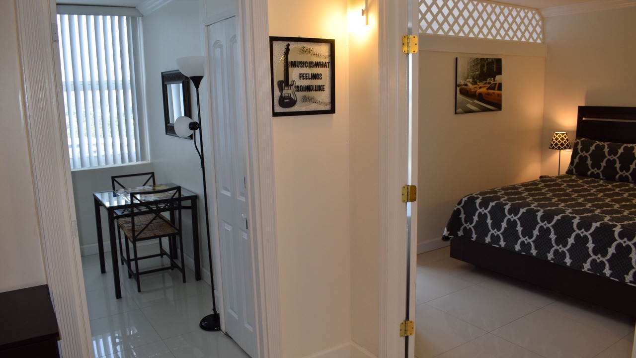 Photo of Bedroom in Galt Mile