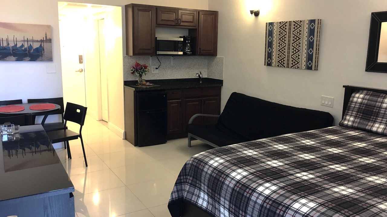 Photo of Bedroom in Galt Mile