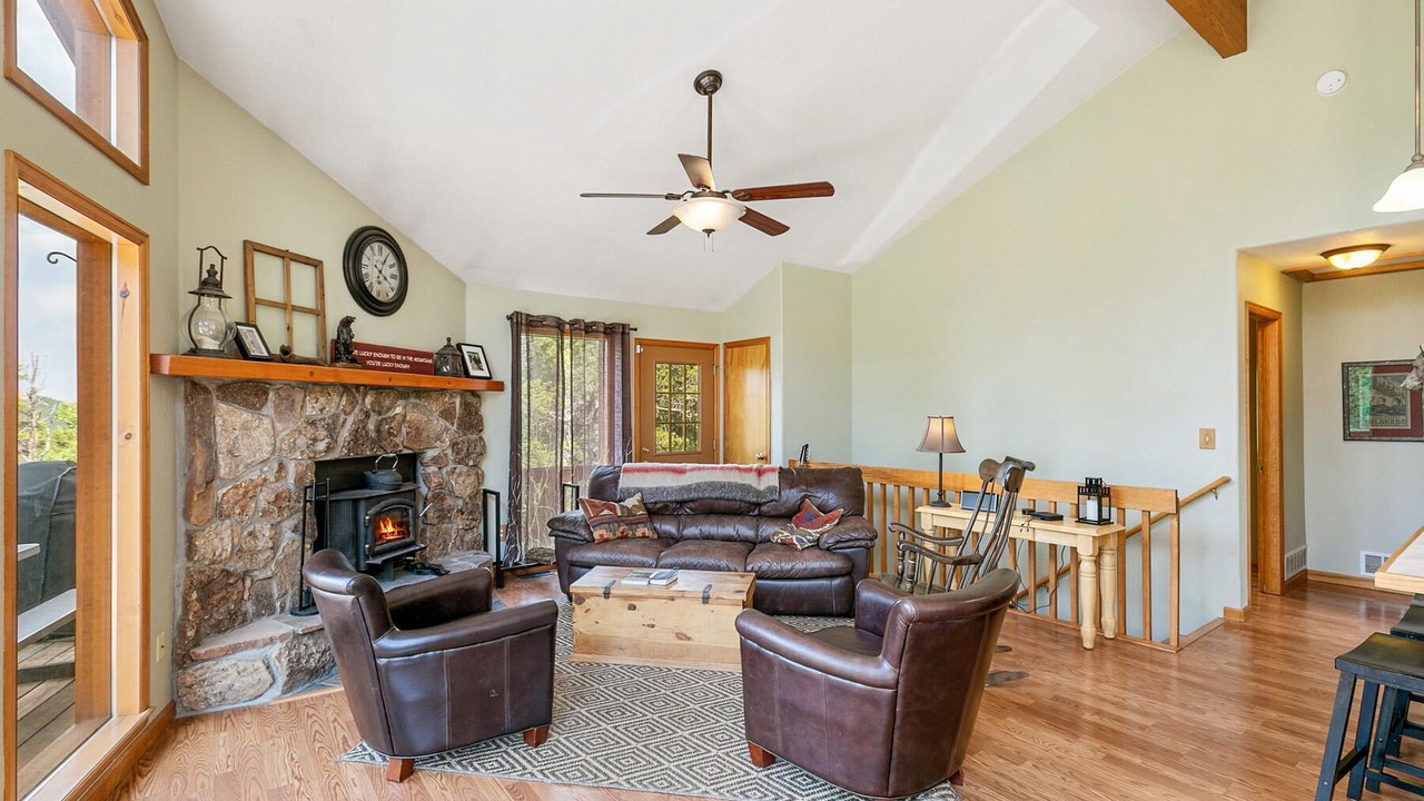 Photo of Livingroom in Bailey