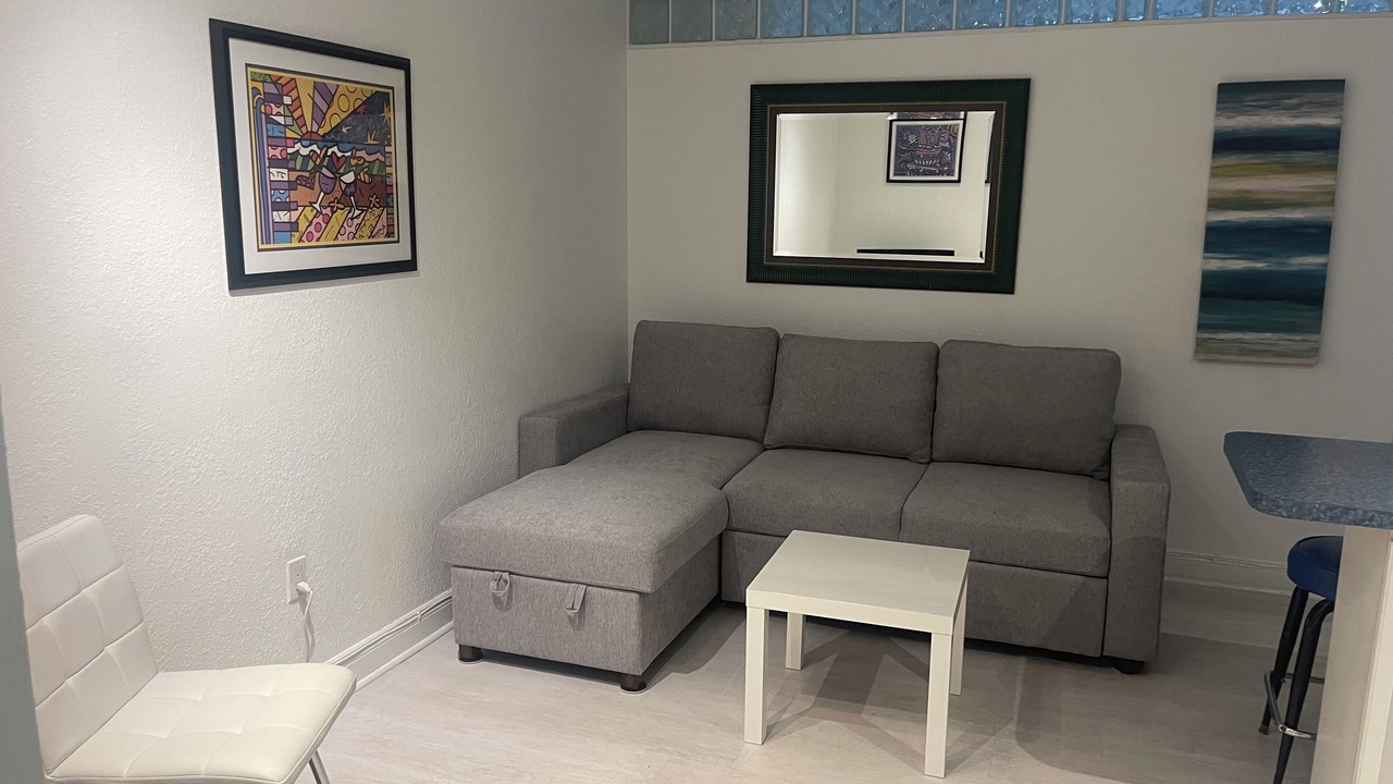 Photo of Livingroom in Galt Mile
