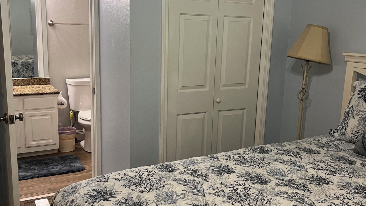 Photo of Bedroom in Crystal Beach