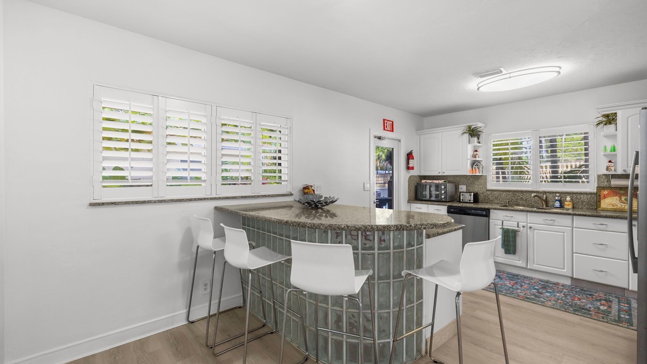 Photo of Kitchen in Hollywood Lakes