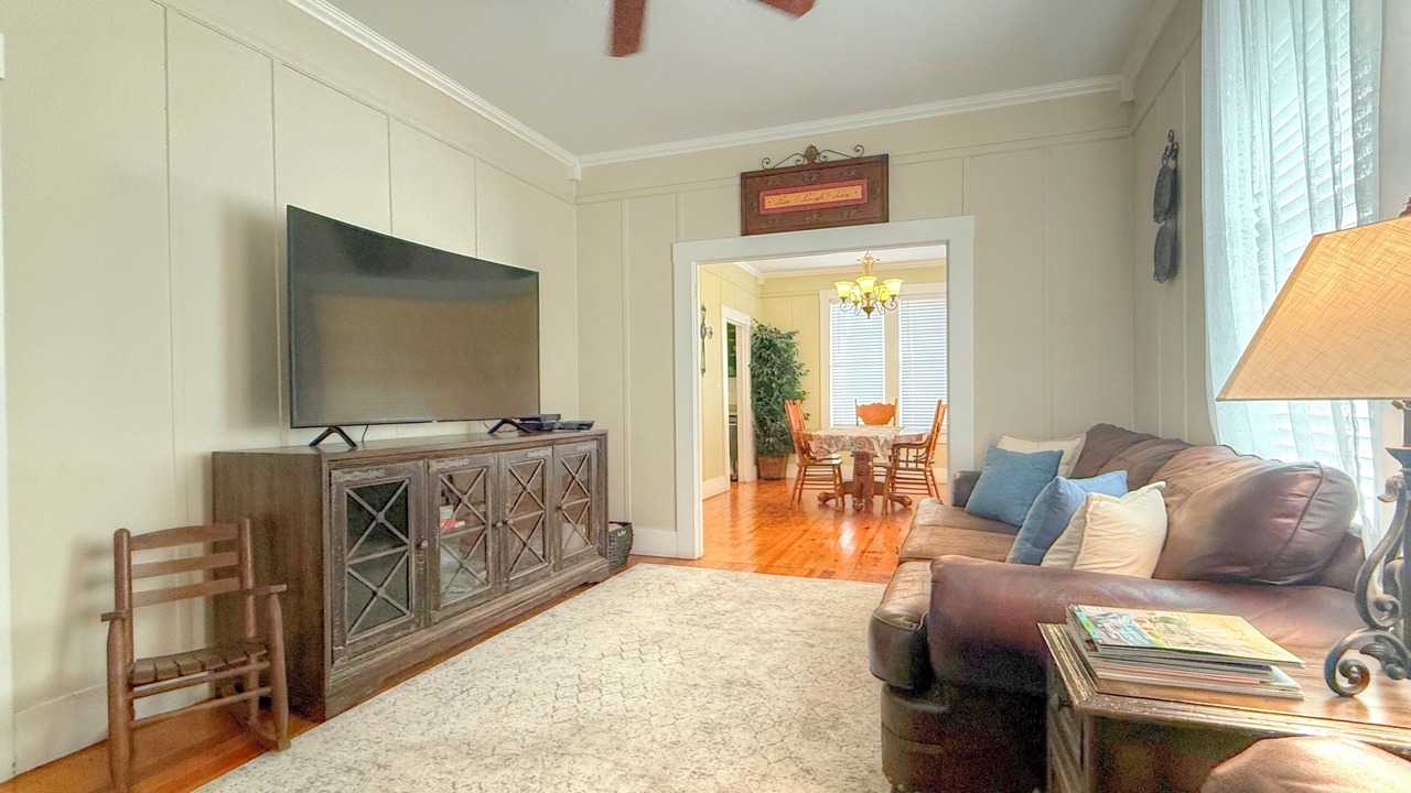 Photo of Livingroom in Fredericksburg