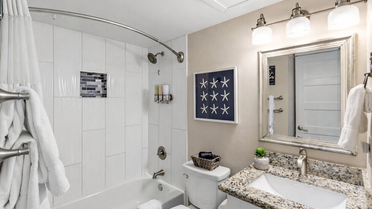 Photo of Bathroom in Galveston