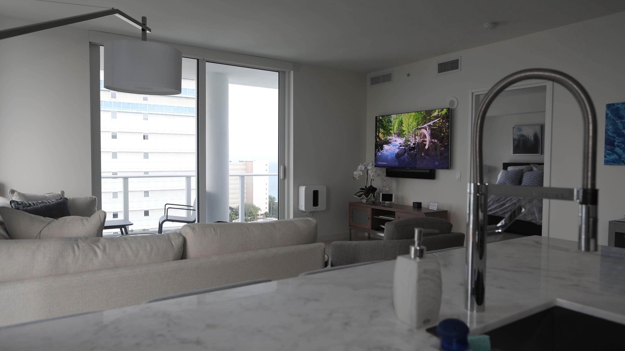 Photo of Livingroom in Central Beach
