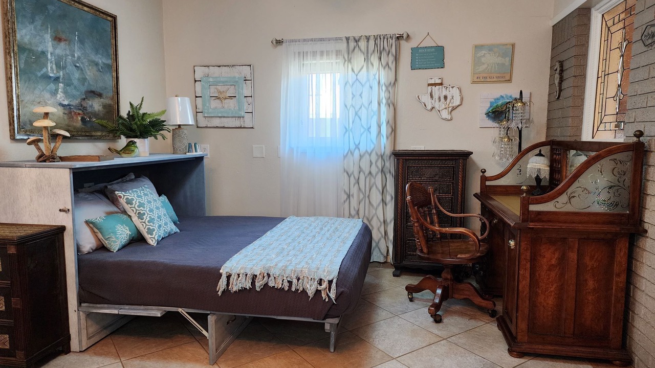 Photo of Bedroom in Galveston