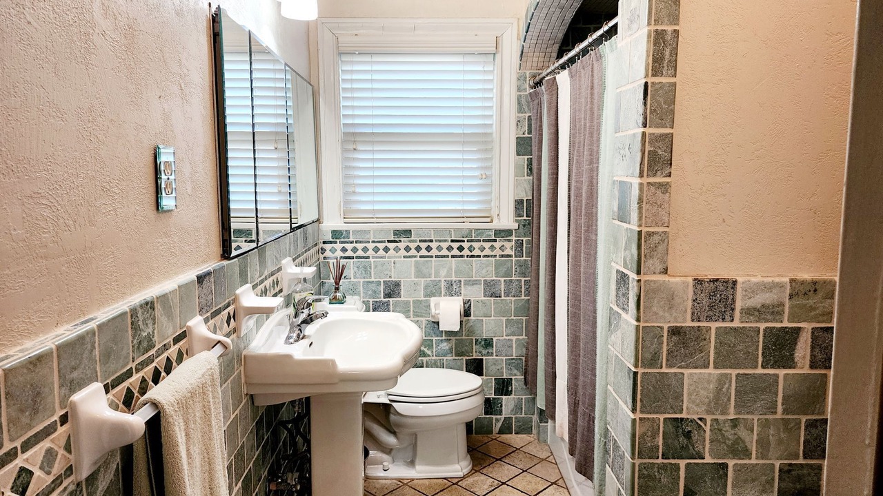 Photo of Bathroom in Galveston