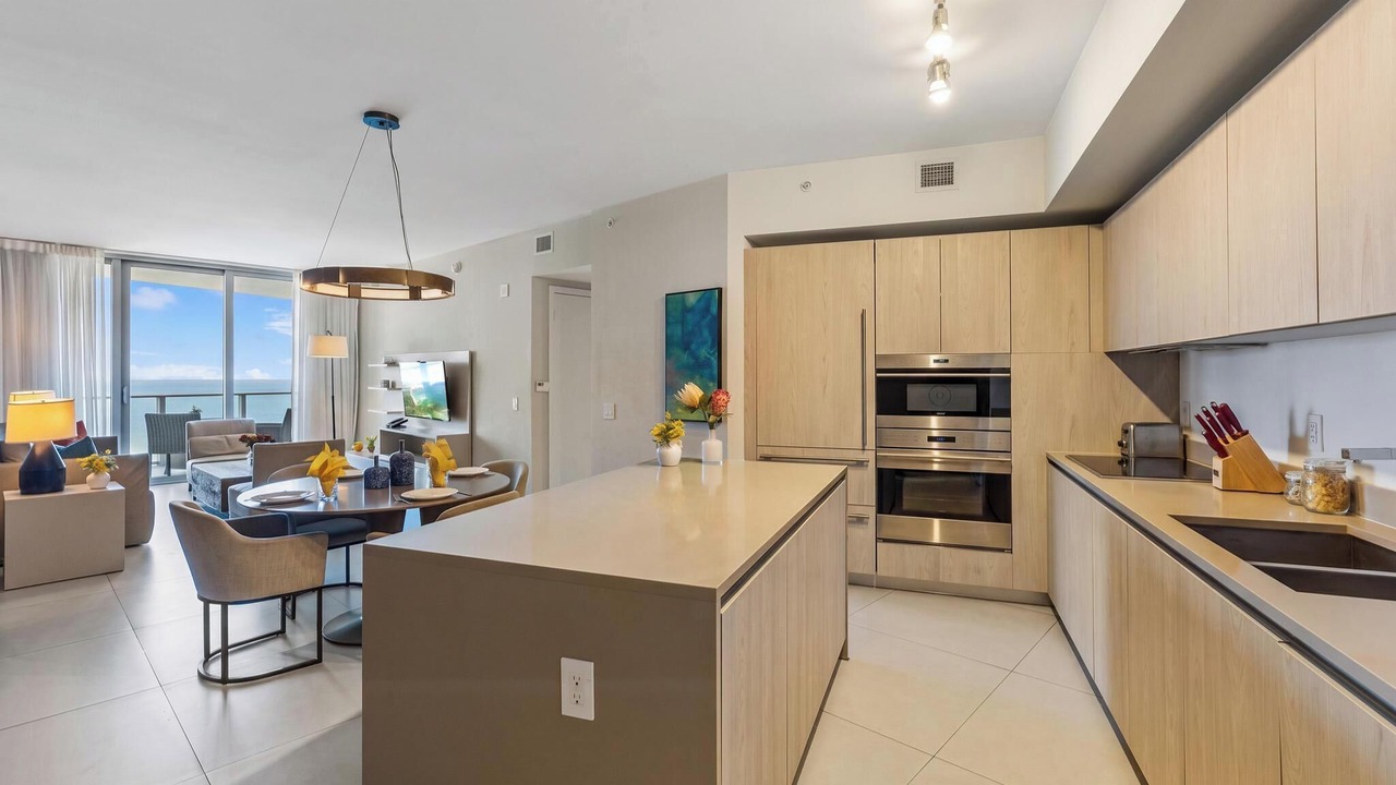 Photo of Kitchen in Hollywood South Central Beach