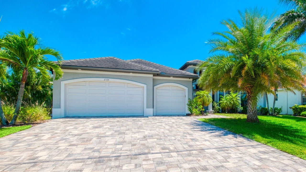 Photo of Outdoor in Pelican